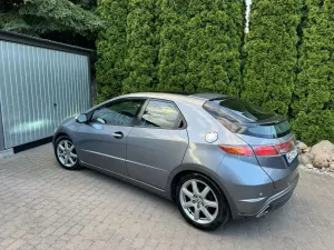 Honda Civic VIII (2006-2011) 1.8 Executive 2006
