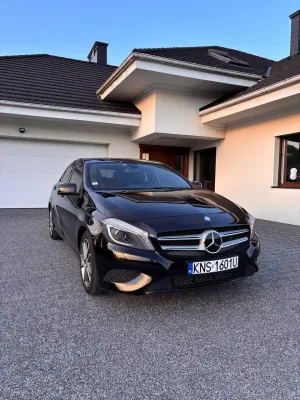 Mercedes-Benz A W176 (2012-) 200 d 7G-DCT 2014