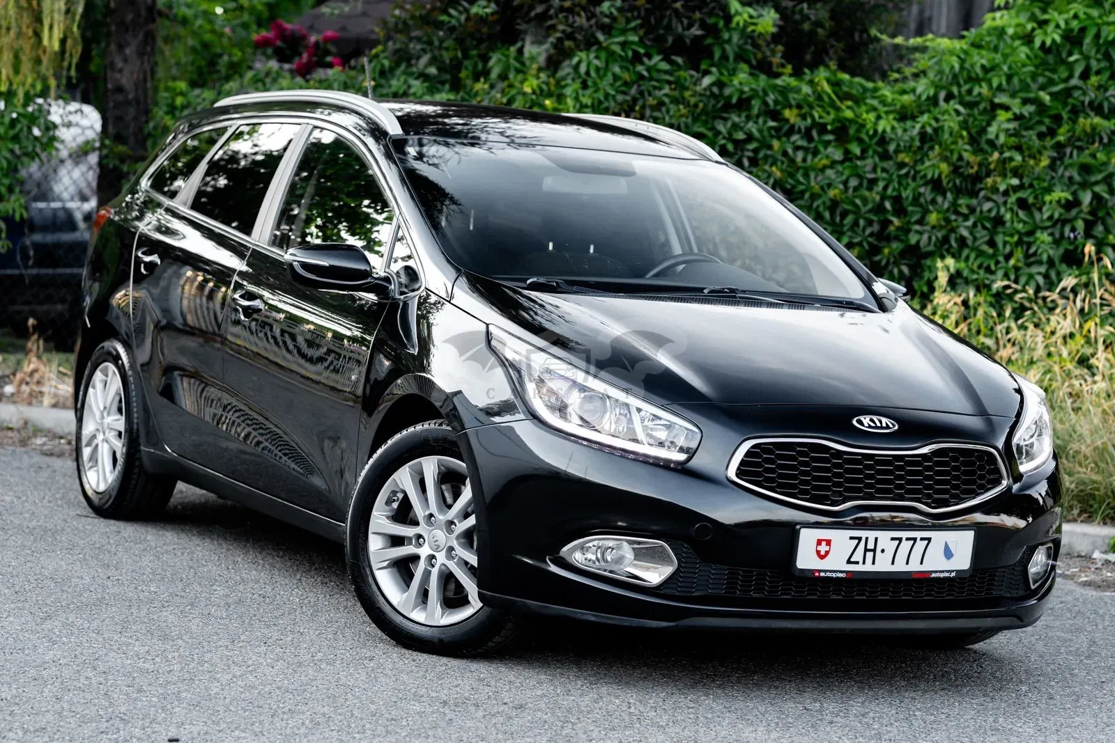 Kia Ceed II (2012-) 1.6 GDI DCT Platinum Edition 2015