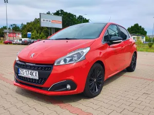 Peugeot 208 I (2012-2019) 1.2 PureTech Allure S&S 2015