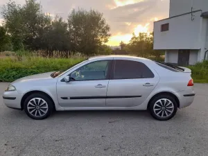 Renault Laguna II (2001-2007) 1.6 Confort Expression 2005