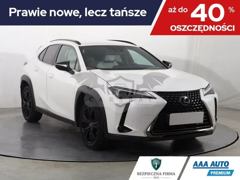 Lexus UX 2022