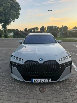 BMW 7 Series G70 (2022-) 2023