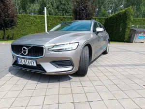 Volvo V60 II (2018- ) B4 D Momentum 2022