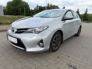 Toyota Auris II (2012-) 2.0 D-4D Premium Comfort 2013