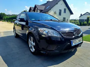 Kia Ceed 1.6 Crdi Comfort + 2011