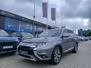 Mitsubishi Outlander III (2012-2022) 2.0 Instyle + 4WD CVT 2019