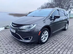 Chrysler Pacifica 2017