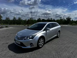 Toyota Avensis III (2009-) 2.2 D-CAT Prestige 2013