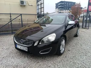 Volvo S60 II (2010-) D3 Summum 2012