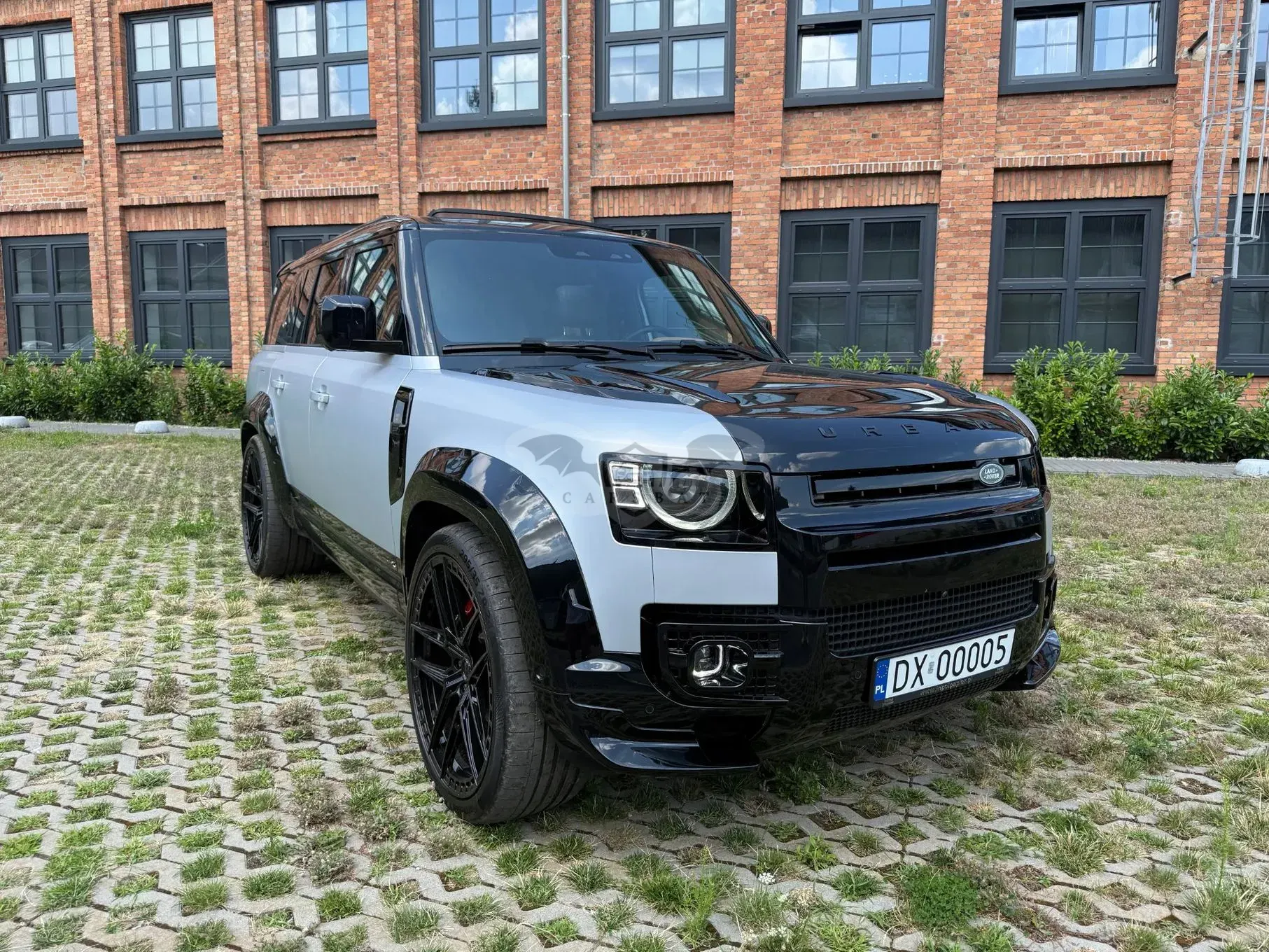 Land Rover Defender 3.0 D300 mHEV X 2024