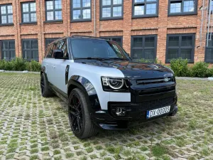 Land Rover Defender 3.0 D300 mHEV X 2024