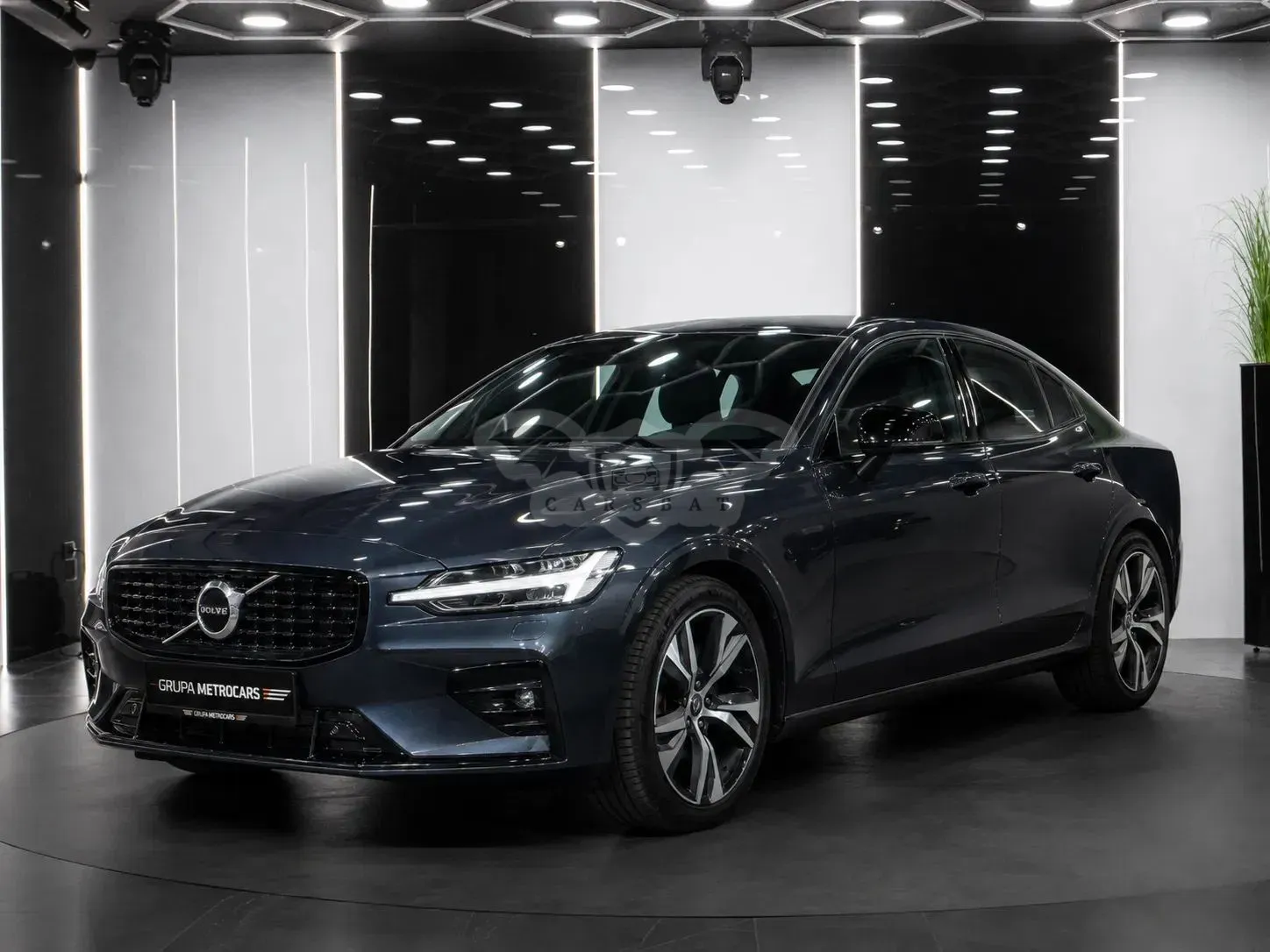 Volvo S60 III (2018-) B4 B R-Design 2022