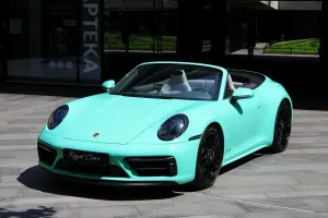 Porsche 911 992 (2019-) Carrera 4 GTS 2023