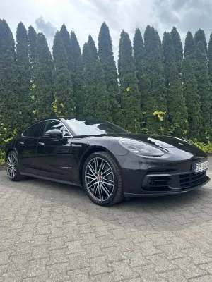 Porsche Panamera 4S 2017