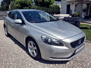 Volvo V40 II (2012-) D2 Summum 2013