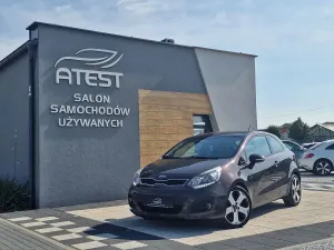 Kia Rio III (2011-) 1.4 CRDI Platinum Edition 2012
