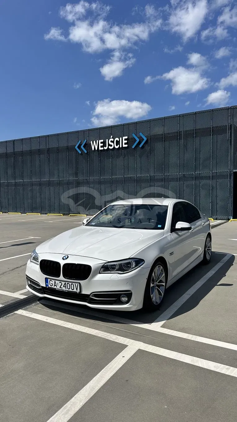 BMW 5 Series F10/F11 (2009-2017) 520d Luxury Line 2014