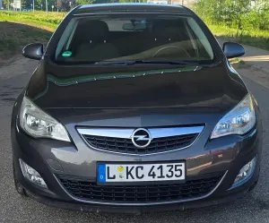 Opel Astra J (2009-2019) 1.6 Edition 111 Jahre 2010