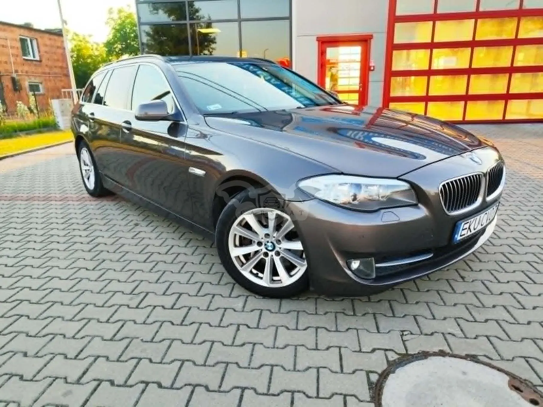BMW 5 Series F10/F11 (2009-2017) 525d 2011