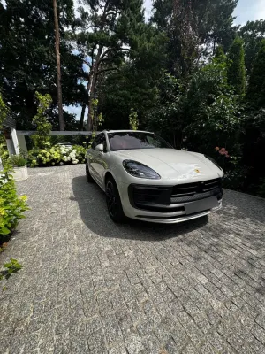 Porsche Macan II (2024-) 2023
