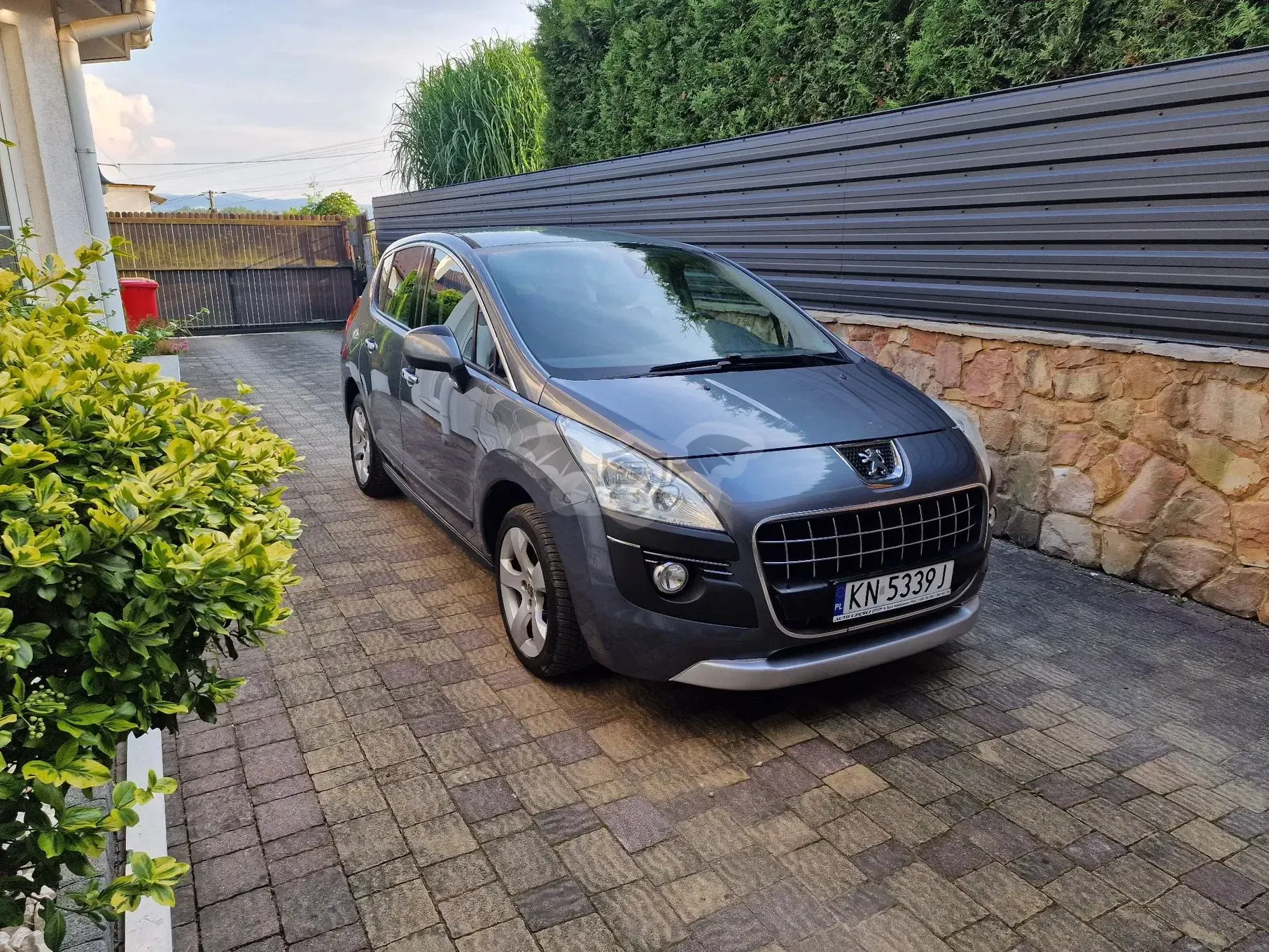 Peugeot 3008 I (2009-2016) 1.6 HDi Premium 2011