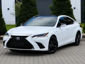Lexus ES 2020