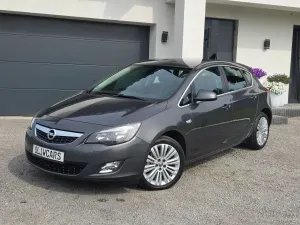 Opel Astra J (2009-2019) 1.6 Edition Sport 2010