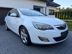 Opel Astra J (2009-2019) 1.4 Turbo Edition Sport 2010