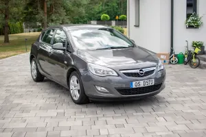 Opel Astra J (2009-2019) 2011