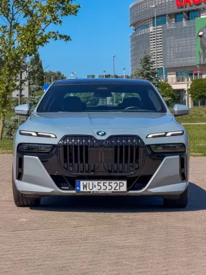 BMW 7 Series G70 (2022-) 730d xDrive mHEV 2023