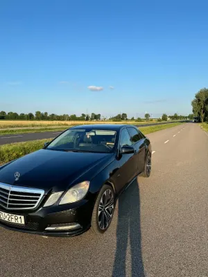 Mercedes-Benz E W211 (2002-2009) 200 BlueTEC 7G-TRONIC Elegance 2012