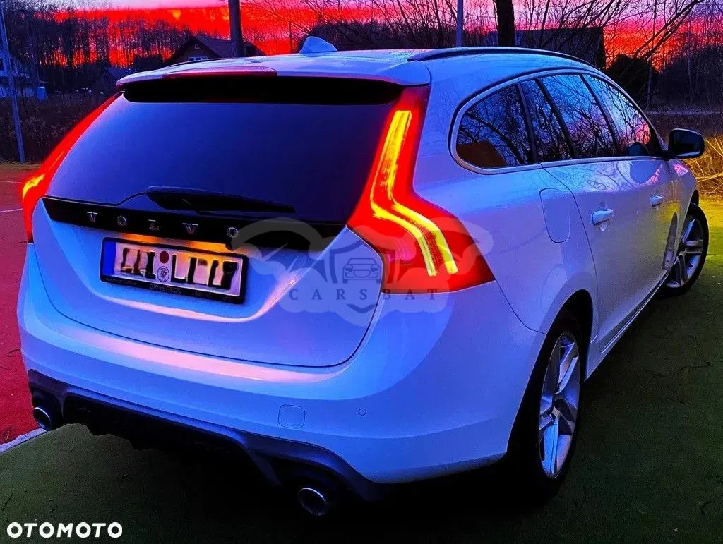 Volvo V60 I (2011-2018) D4 AWD Geartronic RDesign 2017