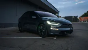 Tesla Model X 2023