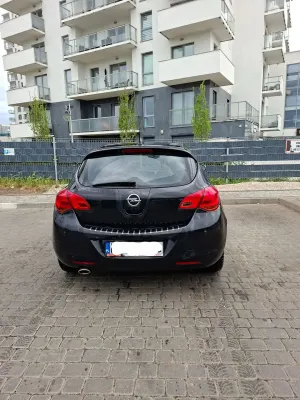 Opel Astra J (2009-2019) 1.4 Turbo 2011