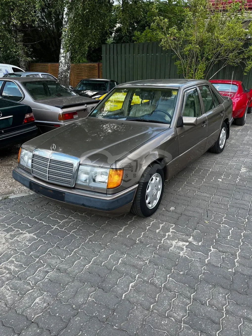 Mercedes-Benz E 1992
