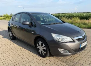 Opel Astra J (2009-2019) 1.6 Cosmo 2011