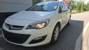 Opel Astra J (2009-2019) 1.7 CDTI DPF ecoFLEX TourerStart/Stop Design Edition 2014