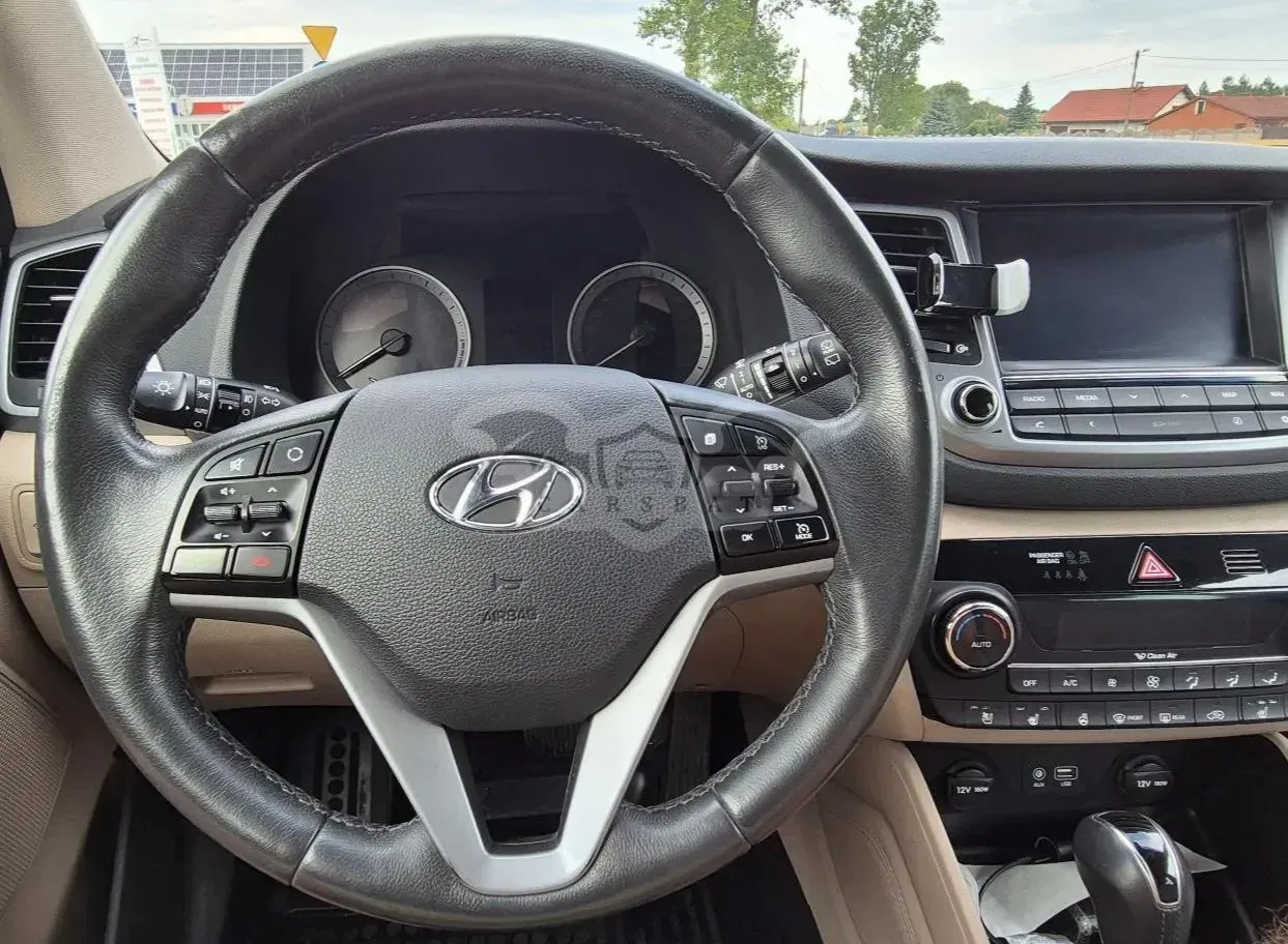 Hyundai Tucson III (2015-2020) 1.6 T-GDi Premium 4WD DCT 2016