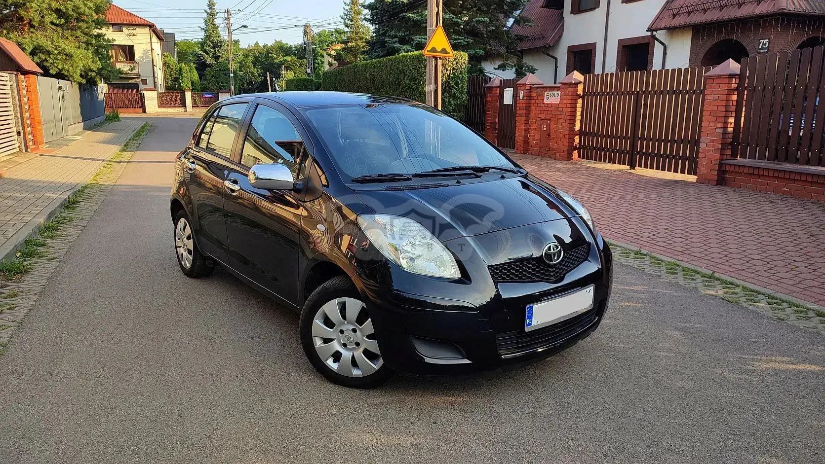 Toyota Yaris II (2005-2011) 1.0 VVT-i Edition 2010