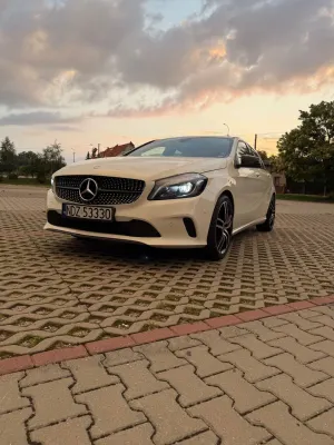 Mercedes-Benz A W176 (2012-) 180 7G-DCT Style 2016
