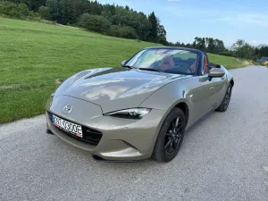 Mazda MX-5 (Miata) ST SKYACTIV-G 1.5 Kazari 2024