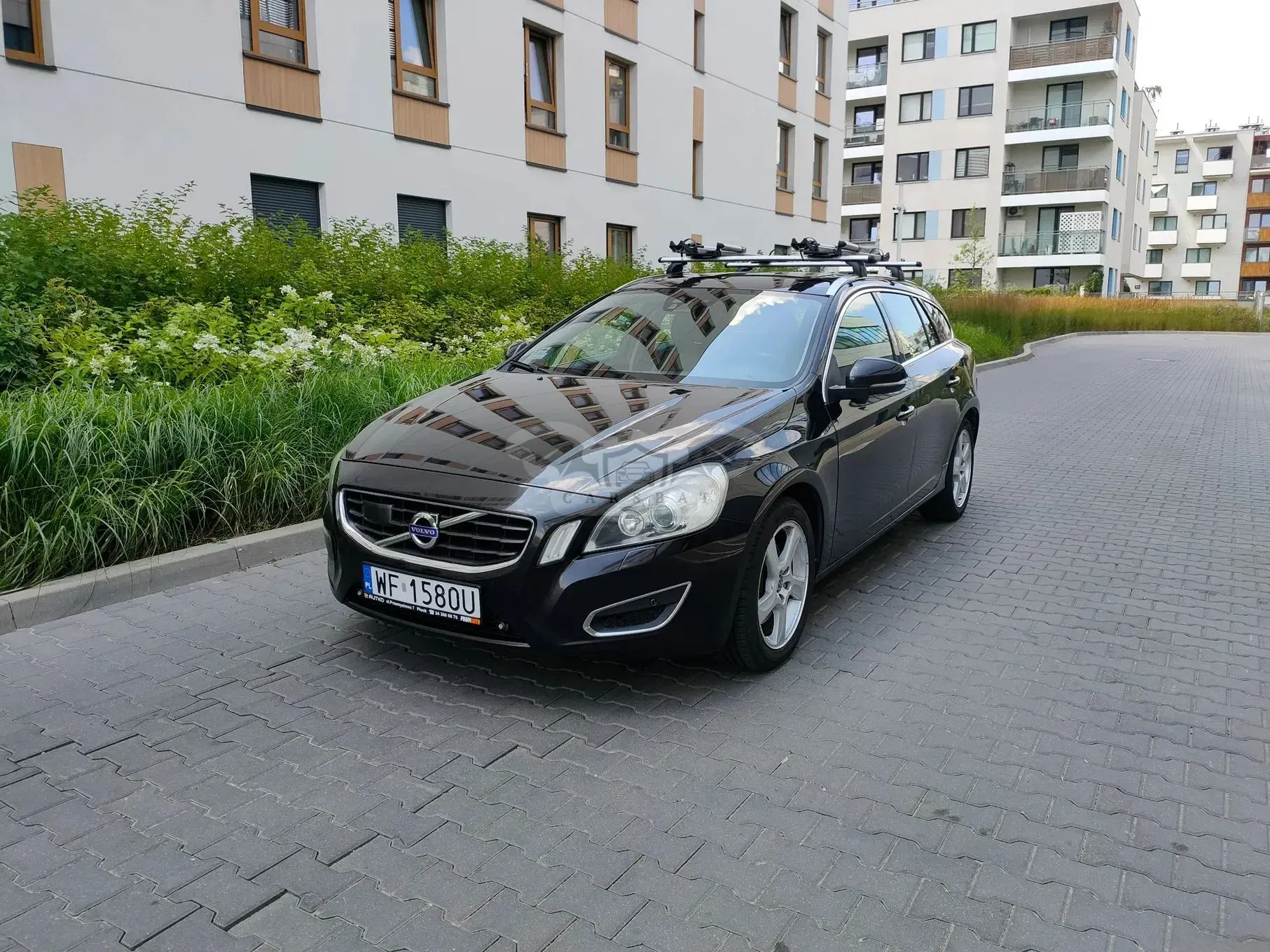 Volvo V60 I (2011-2018) D5 AWD Summum 2010