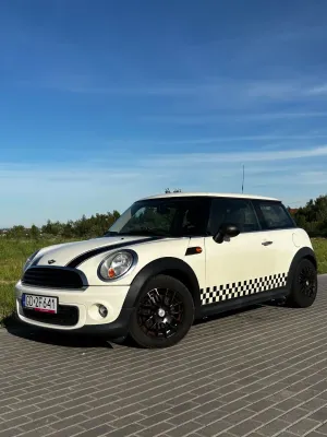 Mini One Standard 2010