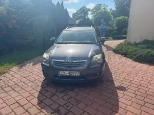 Toyota Avensis II (2003-2009) 2.0 D-4D Luna 2007