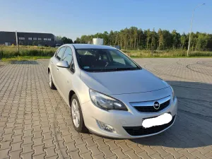 Opel Astra J (2009-2019) 1.6 Essentia 2010