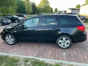 Opel Astra J (2009-2019) 1.7 CDTI Sport 2011