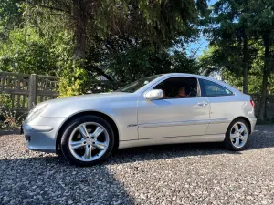 Mercedes-Benz C W203 (2000-2007) 220 CDI Automatik DPF Sport Edition 2007