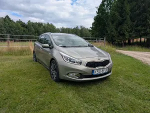 Kia Ceed II (2012-) 1.6 CRDi L 2013