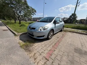 Toyota Auris I (2006-2012) 2.0 D-4D Luna 2008